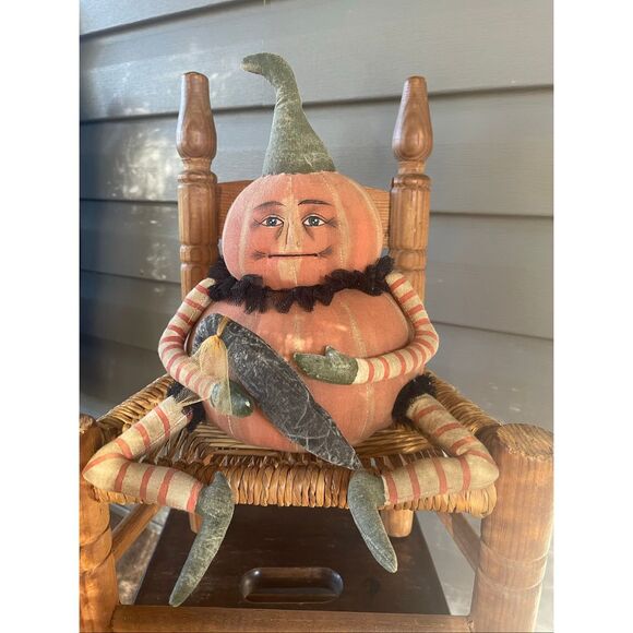 Joe Spencer 11” Gourdy Pumpkin & Crow Shelf Sitter - Picture 1 of 7
